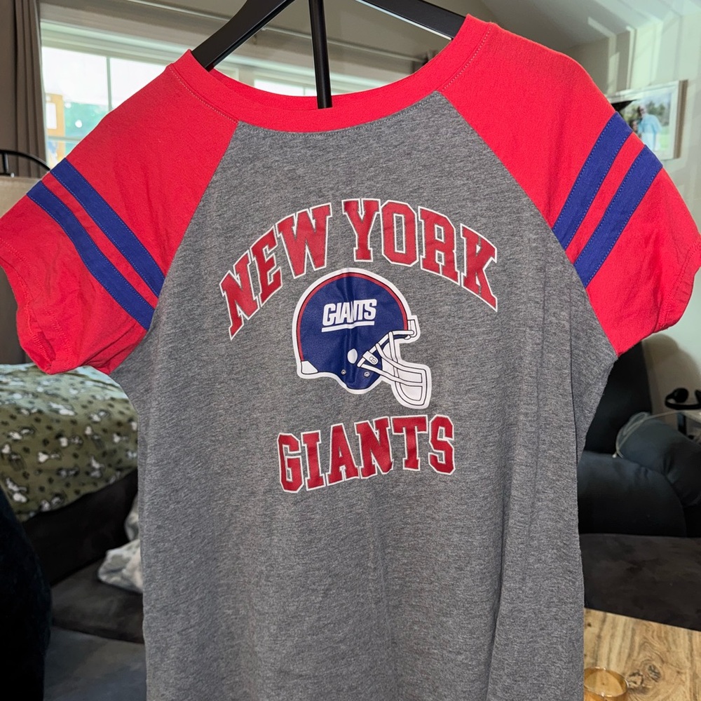 New York Giants Raglan T-Shirt - Red and Gray